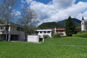 Knji%BEnica%20Tolmin%20%28Foto%20GO-TV%29%203