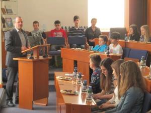 Ob%E8.%20otr.%20parlament%202017%20%282%29-1800